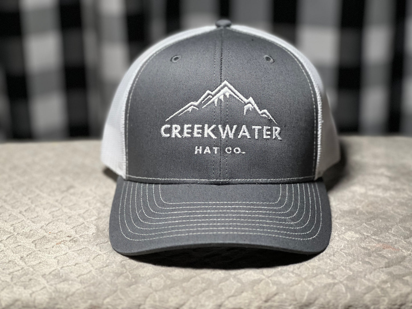 Hometown (Grey/White)