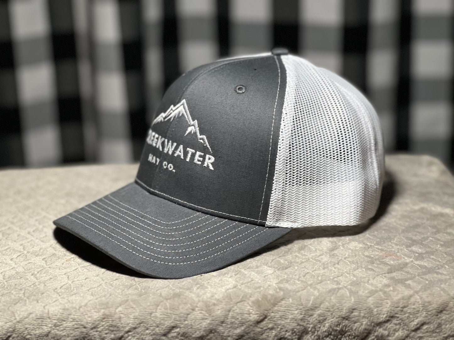 Hometown (Grey/White)